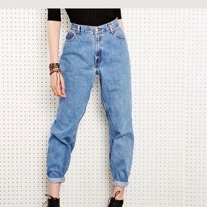 ⭐️Levi’s- Vintage Women’s 17560-0291 Tapered Mom Jeans size 11M
